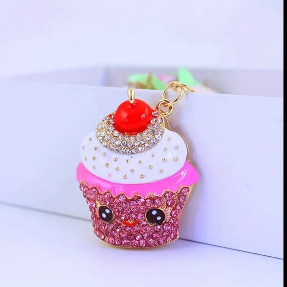 1- Cute Cartoon Cake Keychain Rhinestone Alloy Key Chain Ring Bag Backpack Charm - Picture 2 of 4